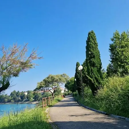 G&m Kolovare شقة زادار